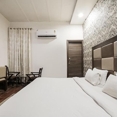 Townhouse Hollywood Heights Hotel Amritsar Buitenkant foto