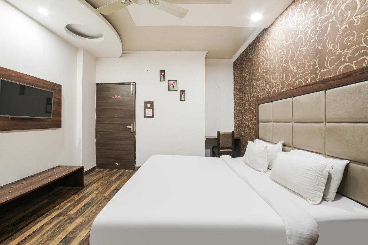 Townhouse Hollywood Heights Hotel Amritsar Buitenkant foto