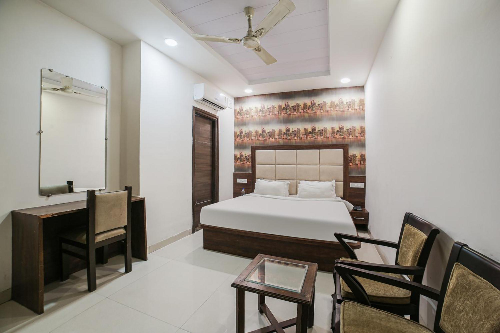 Townhouse Hollywood Heights Hotel Amritsar Buitenkant foto