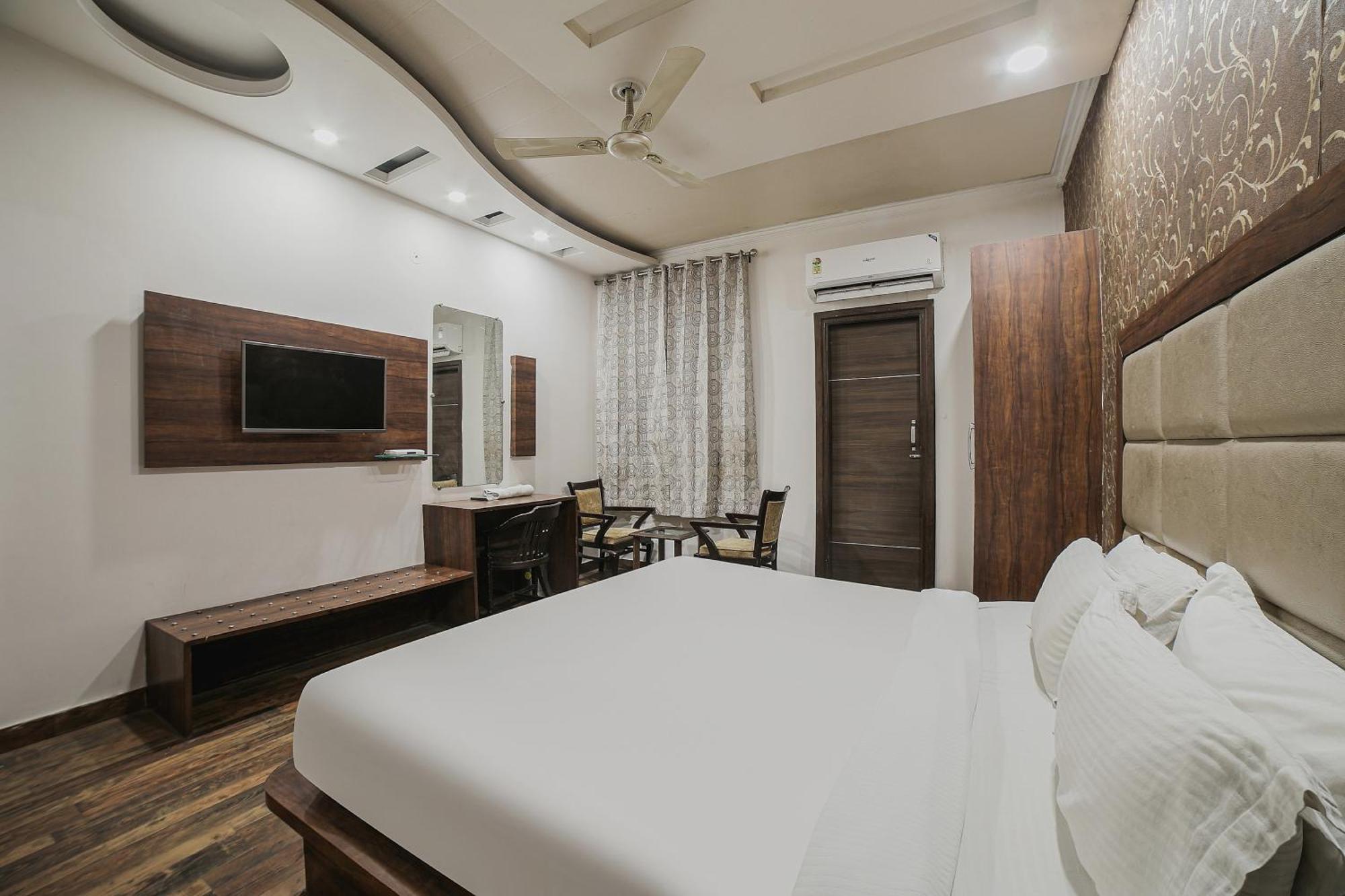 Townhouse Hollywood Heights Hotel Amritsar Buitenkant foto